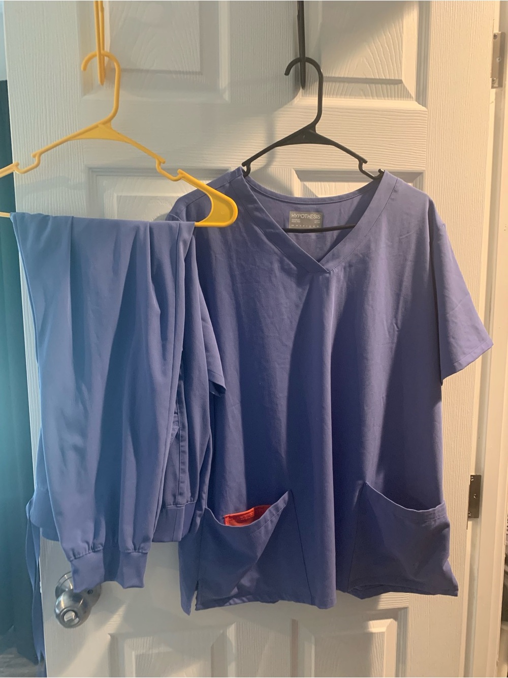 Women's Scrub Jogger Set in Ceil Blue